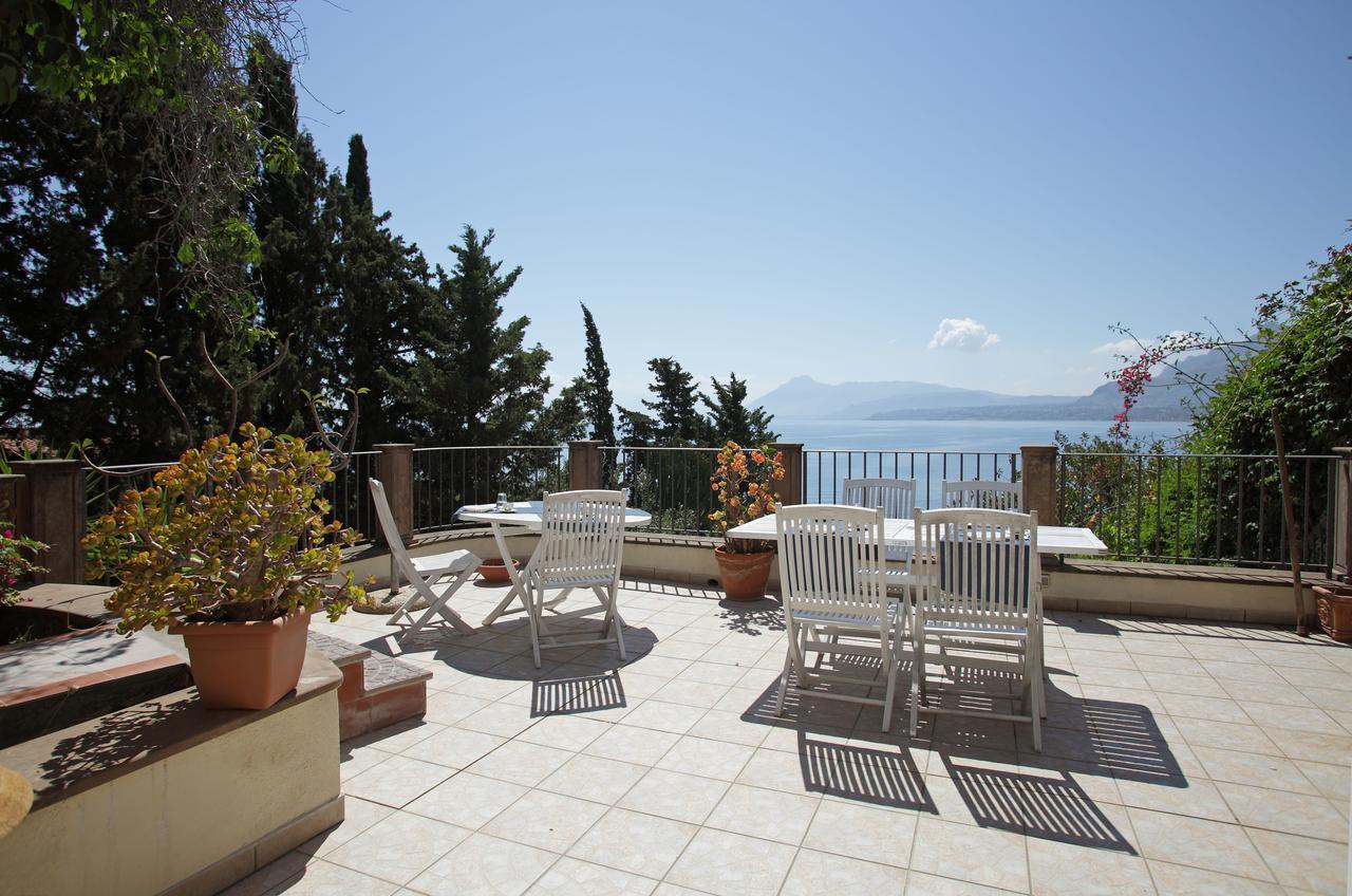 Bed and Breakfast Residenza Terrazze Sul Mare à Santa Flavia Extérieur photo