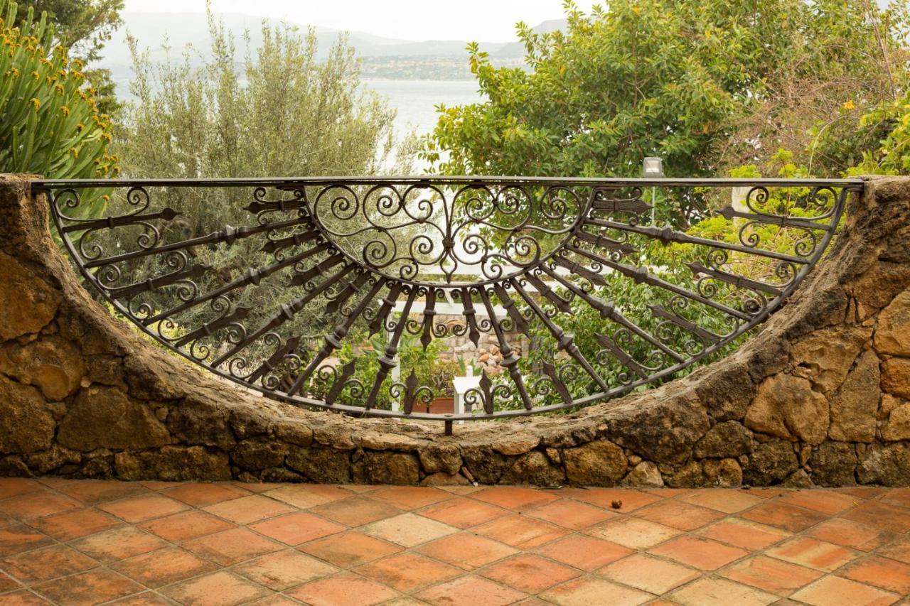 Bed and Breakfast Residenza Terrazze Sul Mare à Santa Flavia Extérieur photo