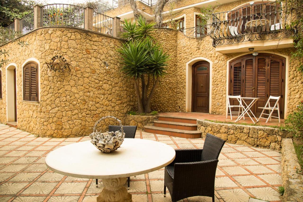 Bed and Breakfast Residenza Terrazze Sul Mare à Santa Flavia Extérieur photo